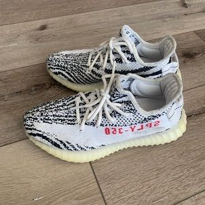 Yeezy Boost 350 V2 Zebra Shoes